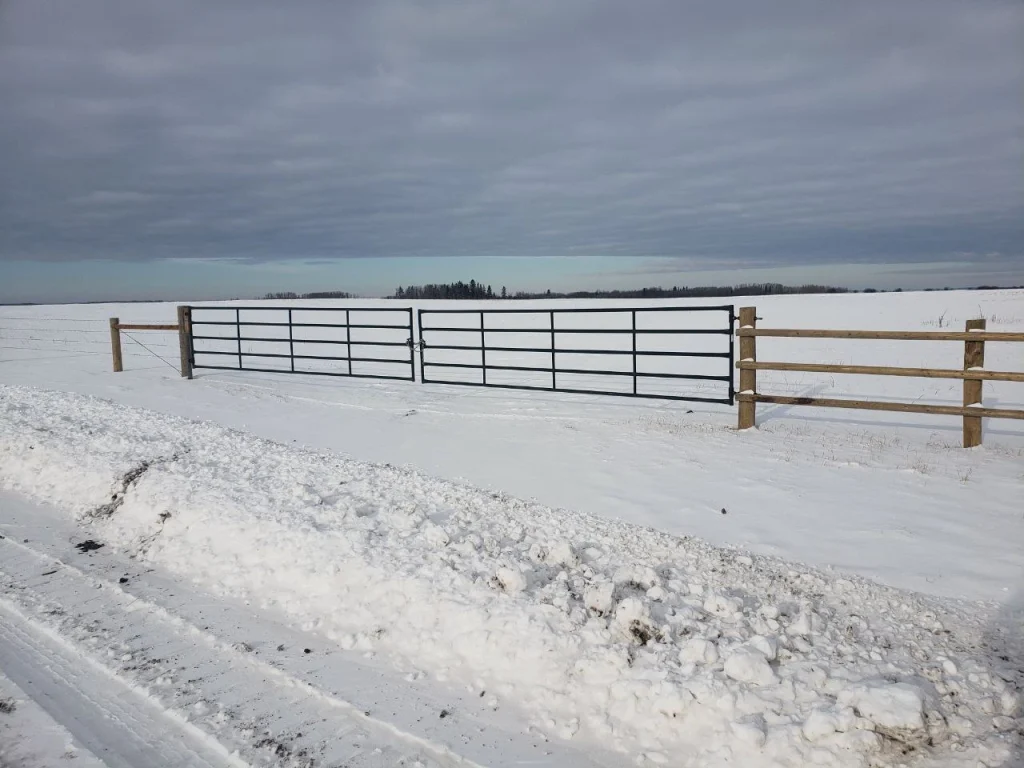 Western Canadian Fence - the best fences in Canada